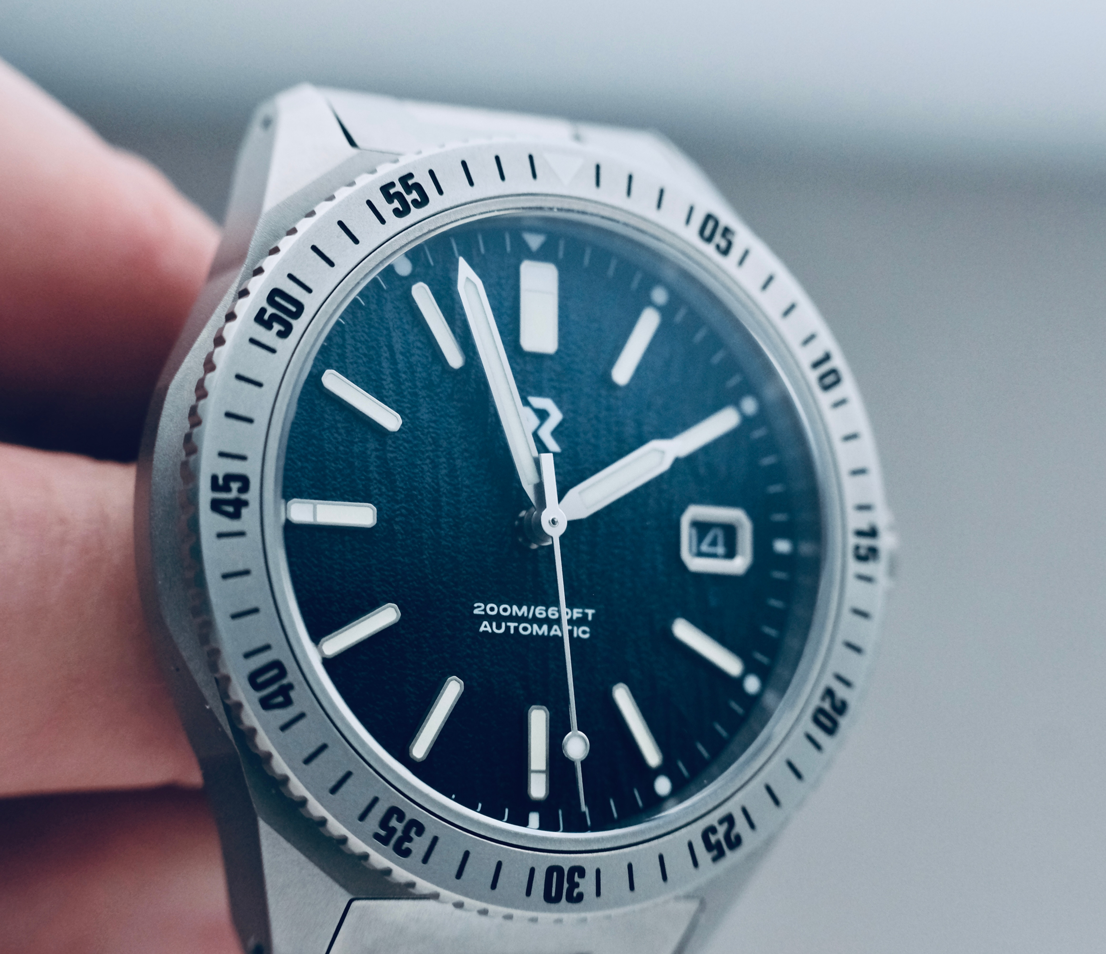 RZE Endeavour Blaueis Review | Mainspring Watch Magazine